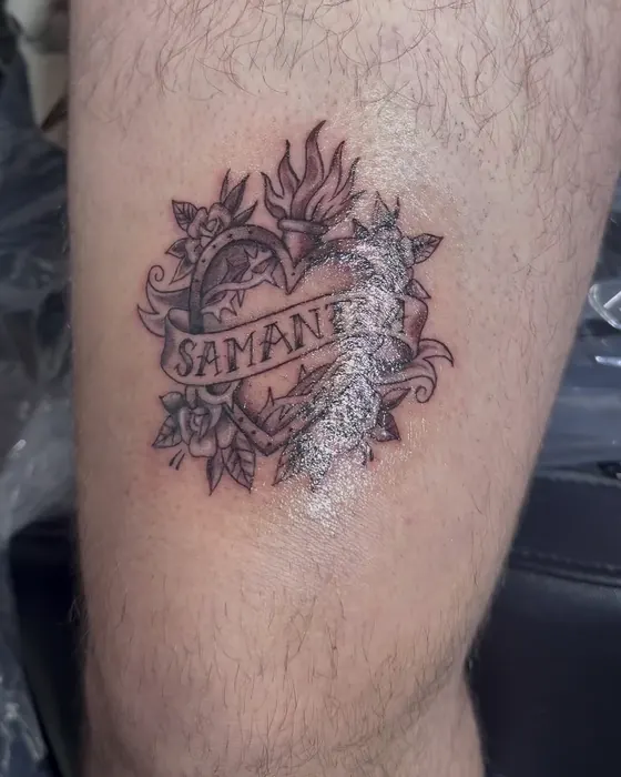 Black and grey heart and roses with the name Samantha on a banner